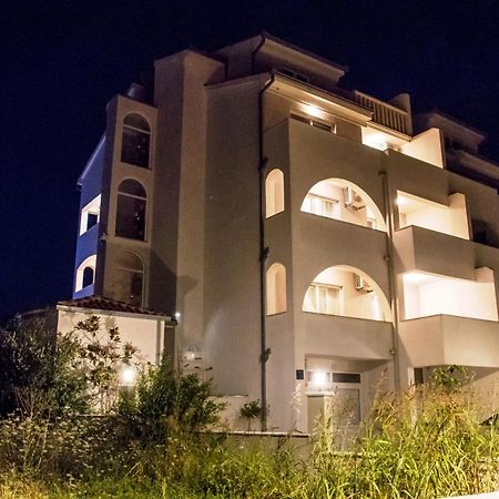 Villa Apartments Katja Trogir Ngoại thất bức ảnh