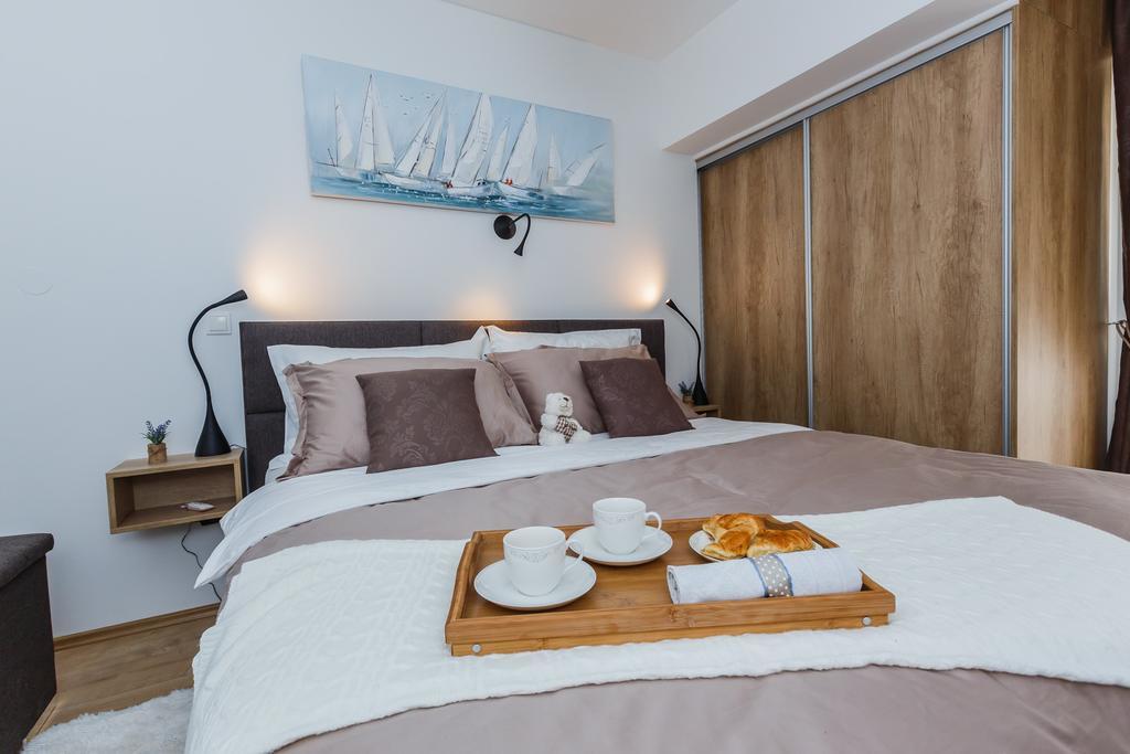 Villa Apartments Katja Trogir Ngoại thất bức ảnh