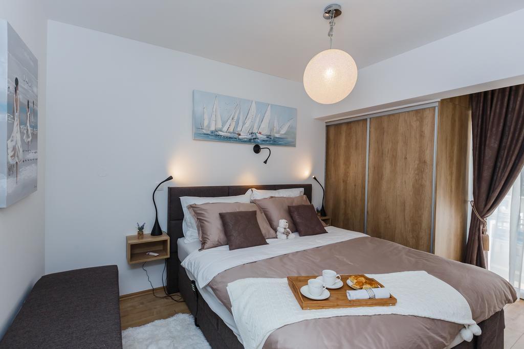 Villa Apartments Katja Trogir Ngoại thất bức ảnh