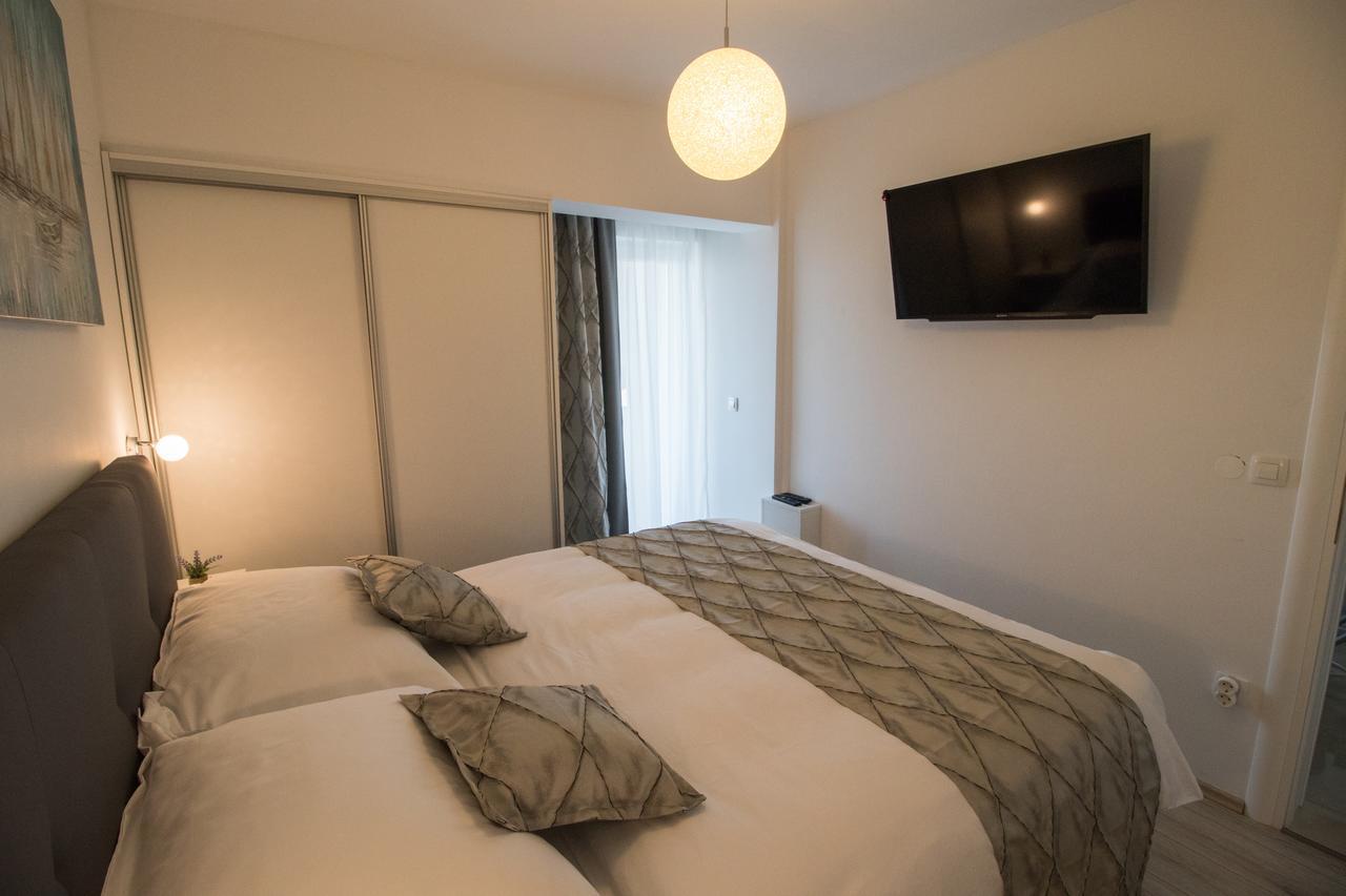 Villa Apartments Katja Trogir Ngoại thất bức ảnh
