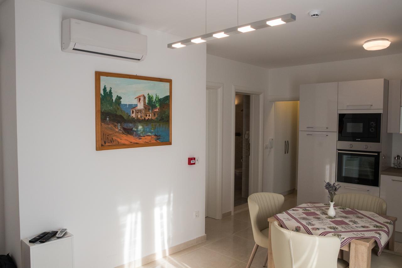 Villa Apartments Katja Trogir Ngoại thất bức ảnh